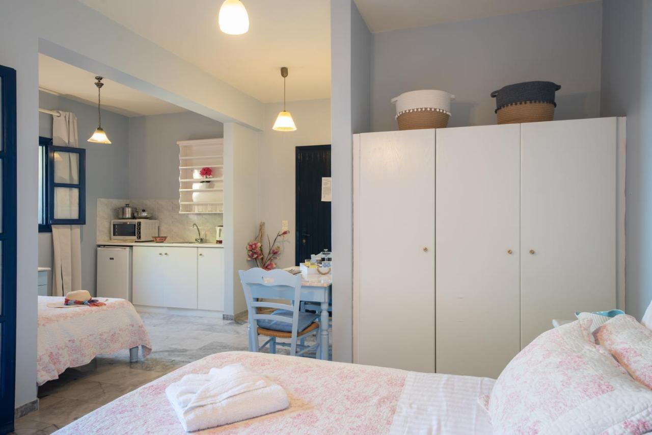 Karavádhos Aloe Studios, Waterfront Accommodation מראה חיצוני תמונה