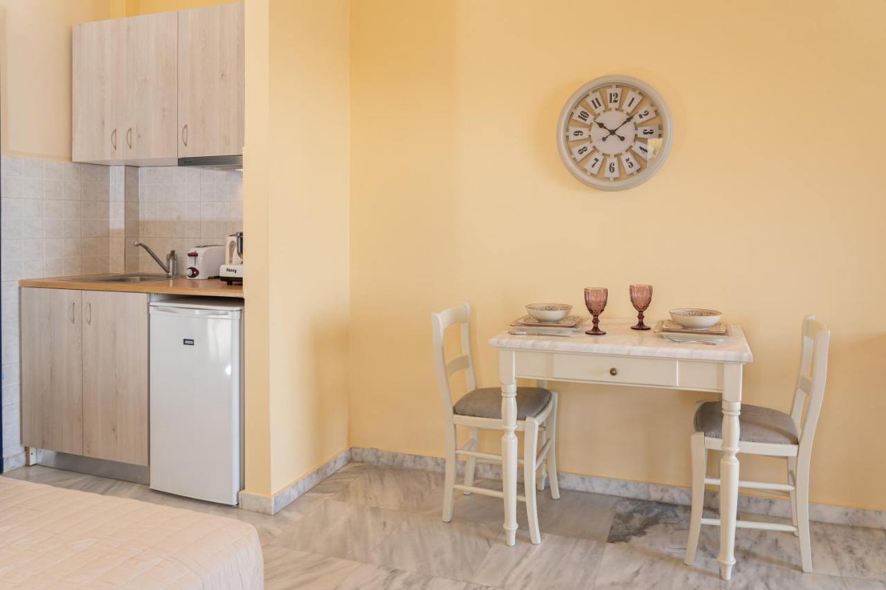 Karavádhos Aloe Studios, Waterfront Accommodation מראה חיצוני תמונה
