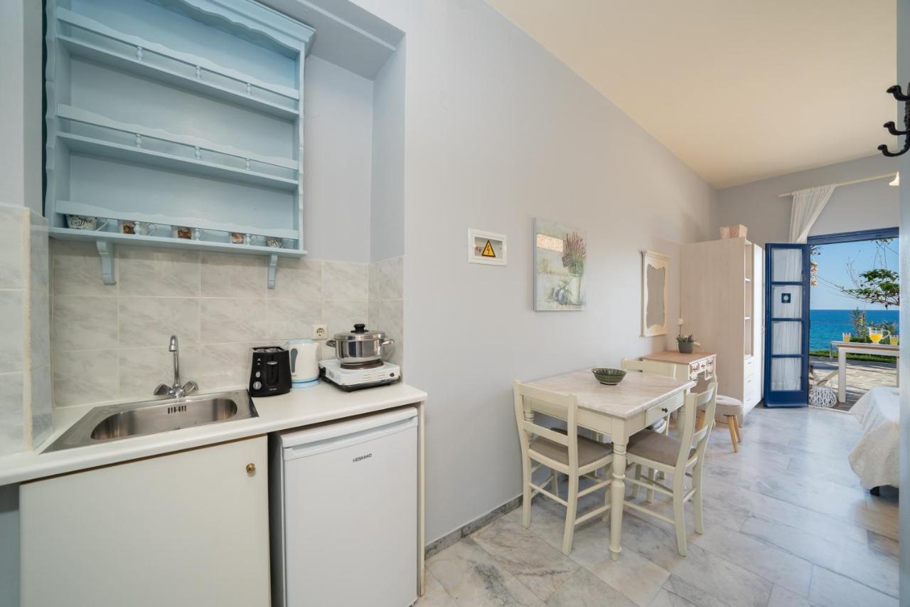 Karavádhos Aloe Studios, Waterfront Accommodation מראה חיצוני תמונה
